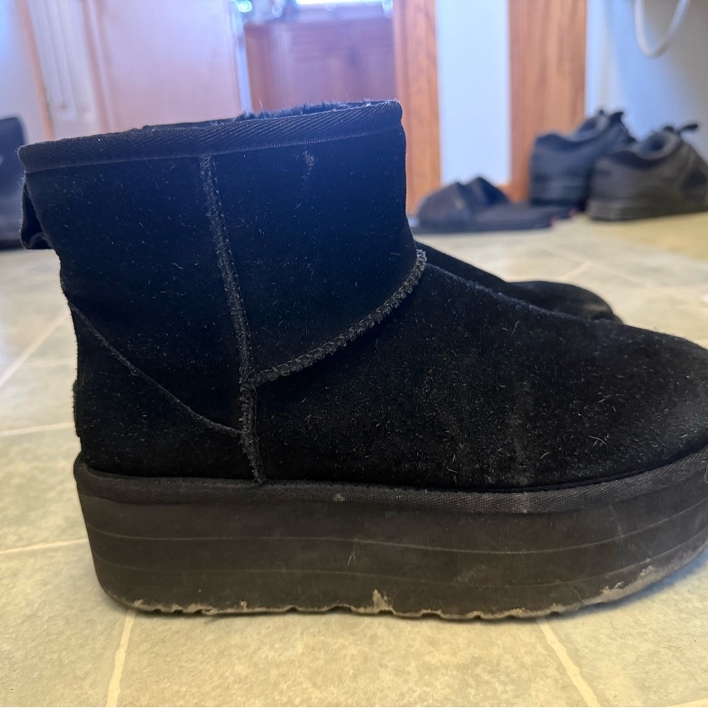 UGG platform boots size 7